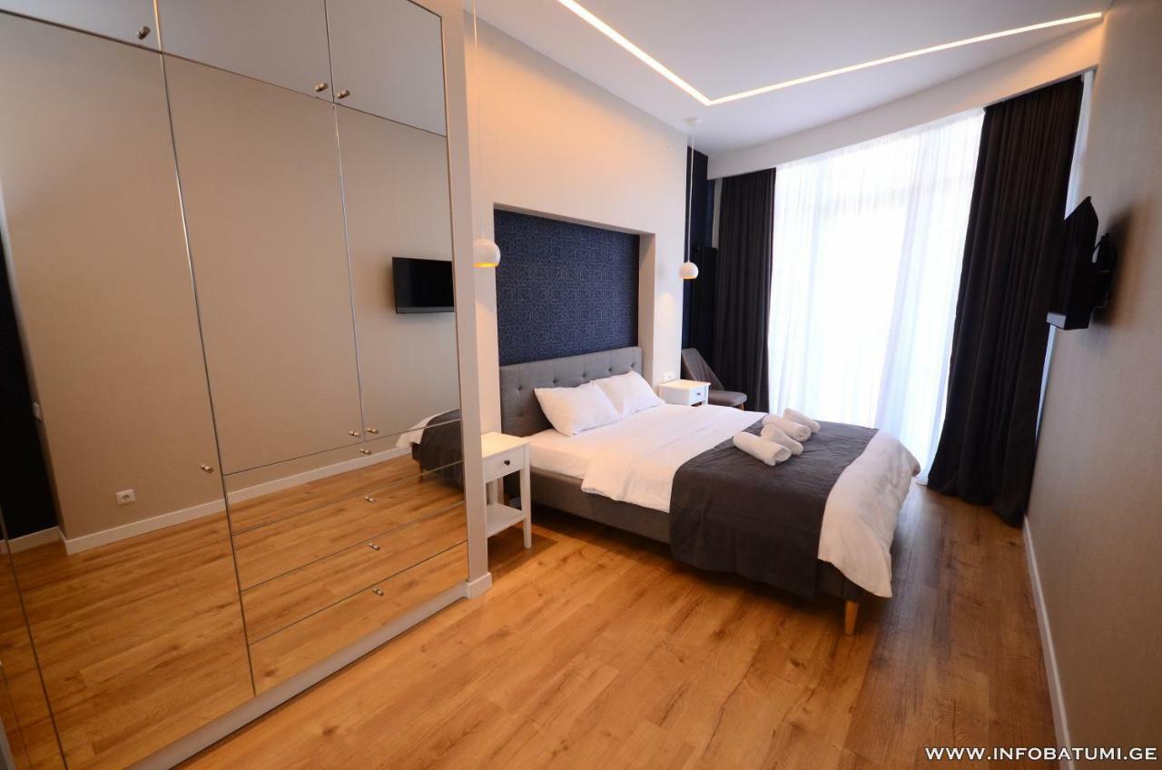 West Apartments Батуми Екстериор снимка