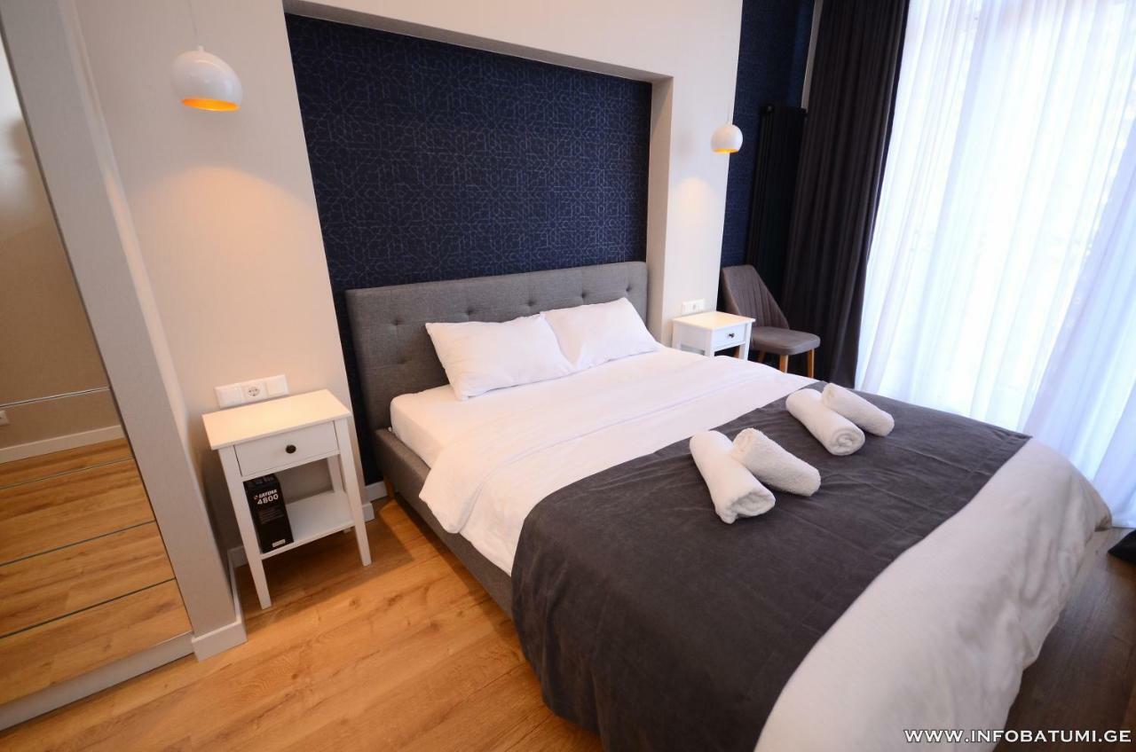 West Apartments Батуми Екстериор снимка